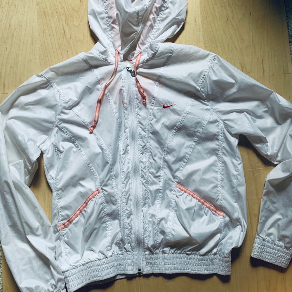 🤩 RARE Nike Windbreaker 🤩